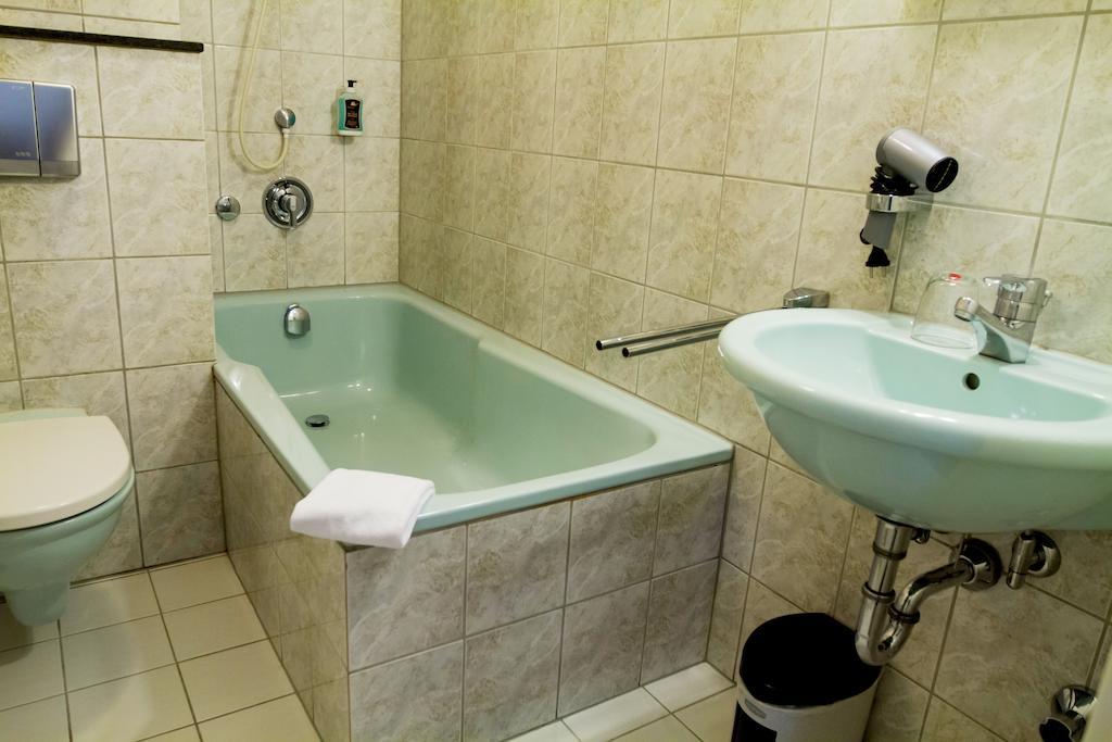 Hotel Heidekrug Oberursel Pokoj fotografie